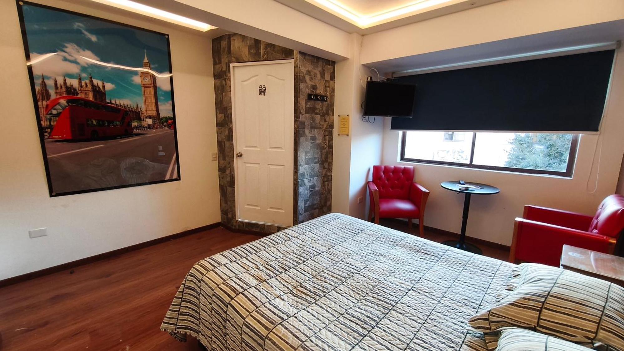 Hotel Y Motel Savoy - Santiago — Photos 1