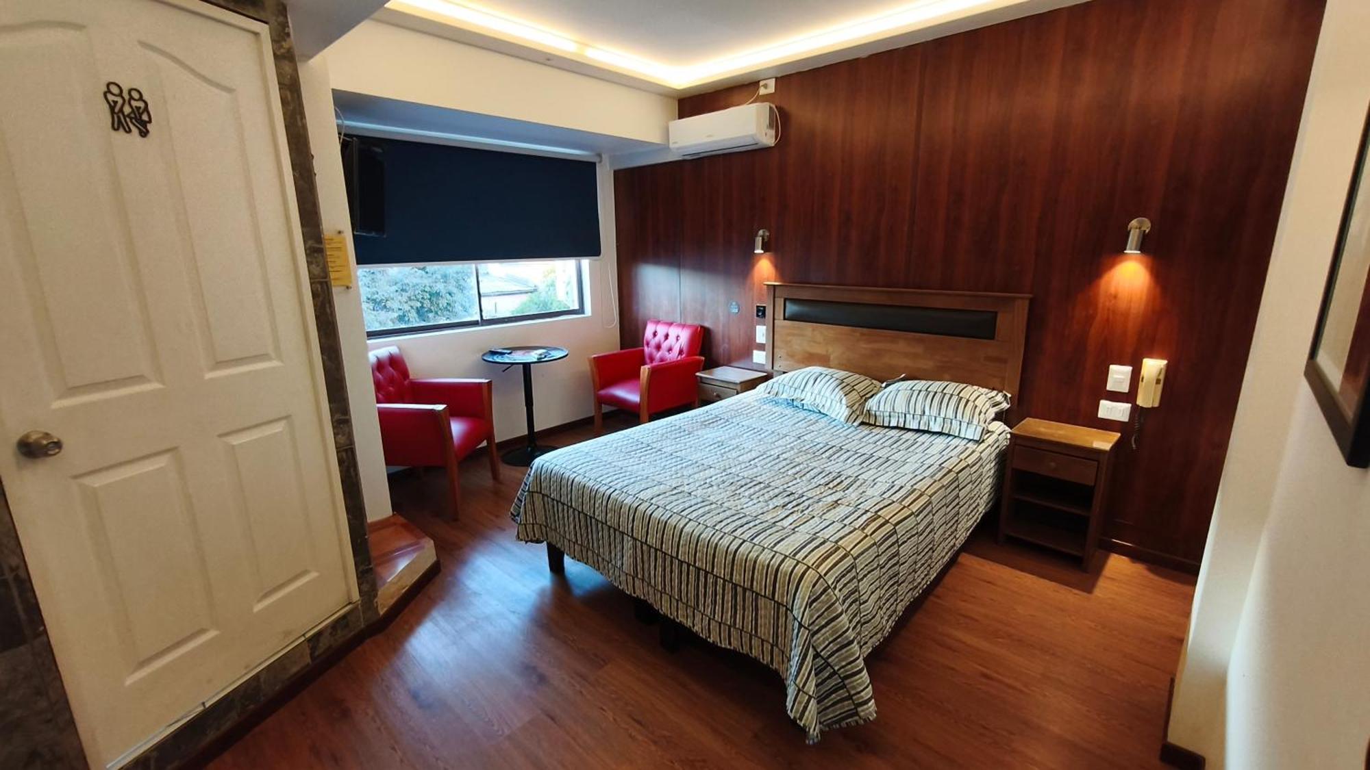 Hotel Y Motel Savoy - Santiago — Photos 2